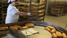 В России могут начать продажу хлеба без упаковки